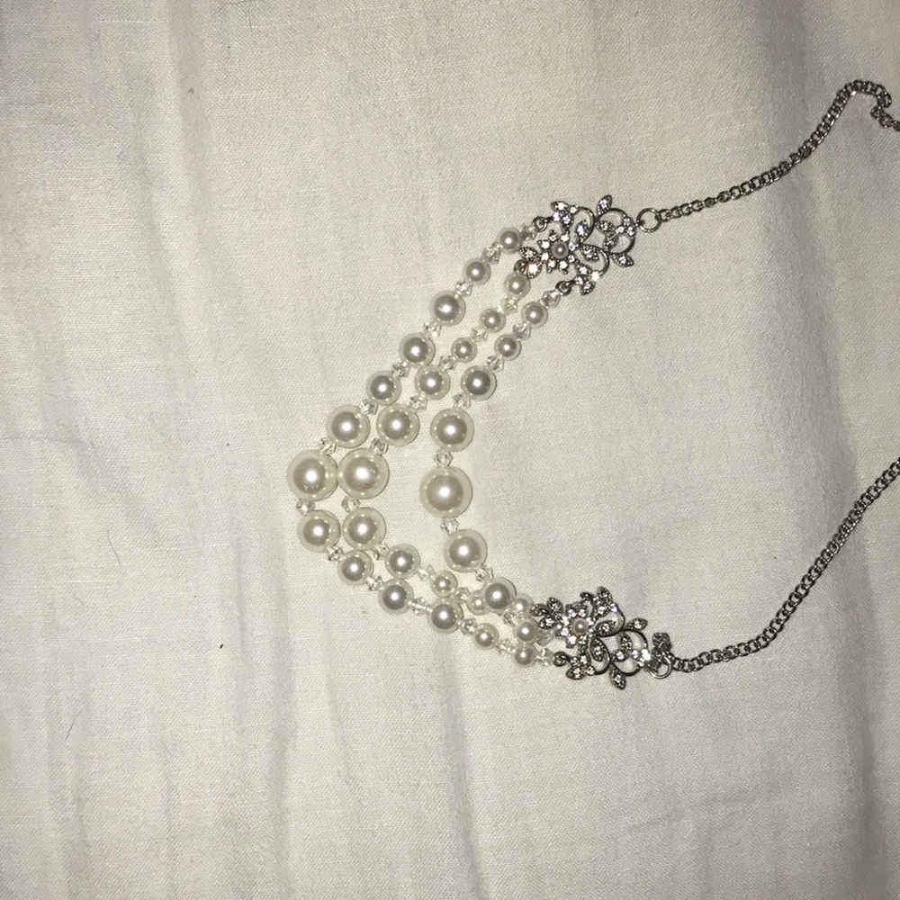 Perl necklace